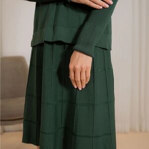 Elegant Green Women's Skirt